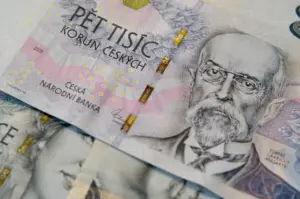 Peníze pětitisícová bankovka
